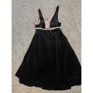 E8 Free People Black Velvet Lace Trim Deep V Neck Flared Midi‎ Dress